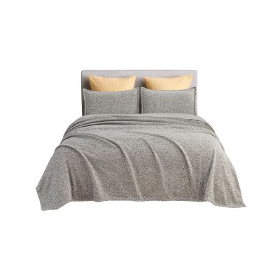 Knit Blanket With Pillow Shams